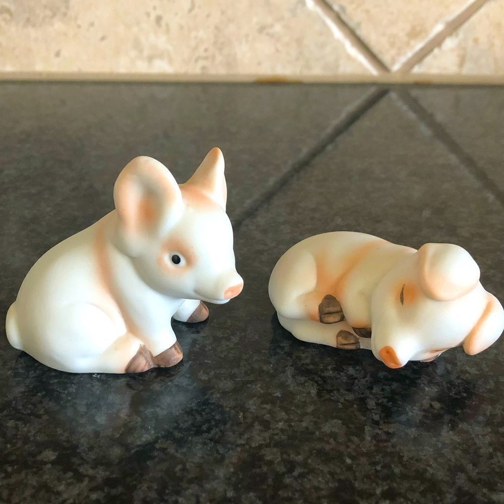 Vintage Pig Piglet Porcelain Salt & Pepper Shakers Set